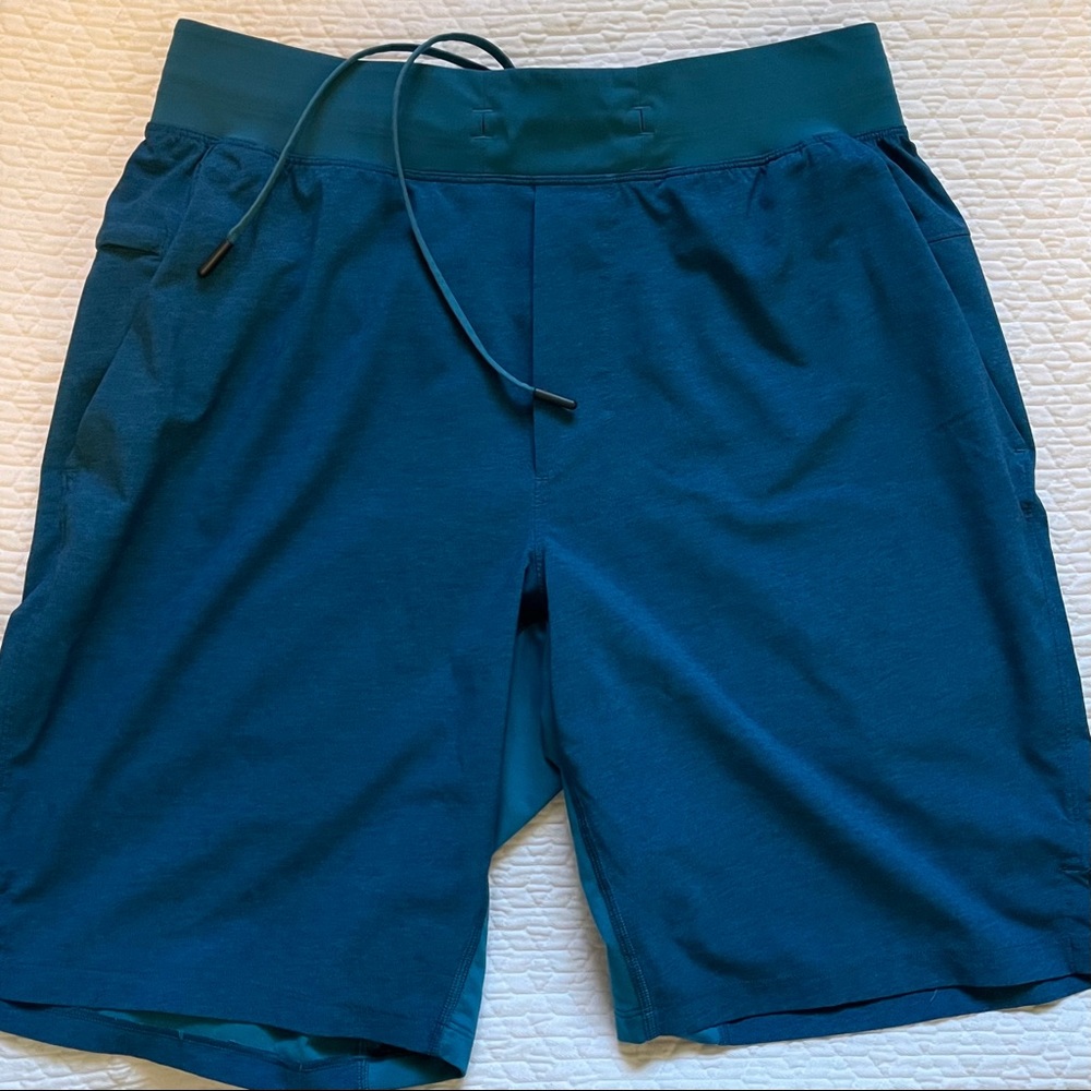 Lululemon Men’s T.H.E. Short 9" Linerless